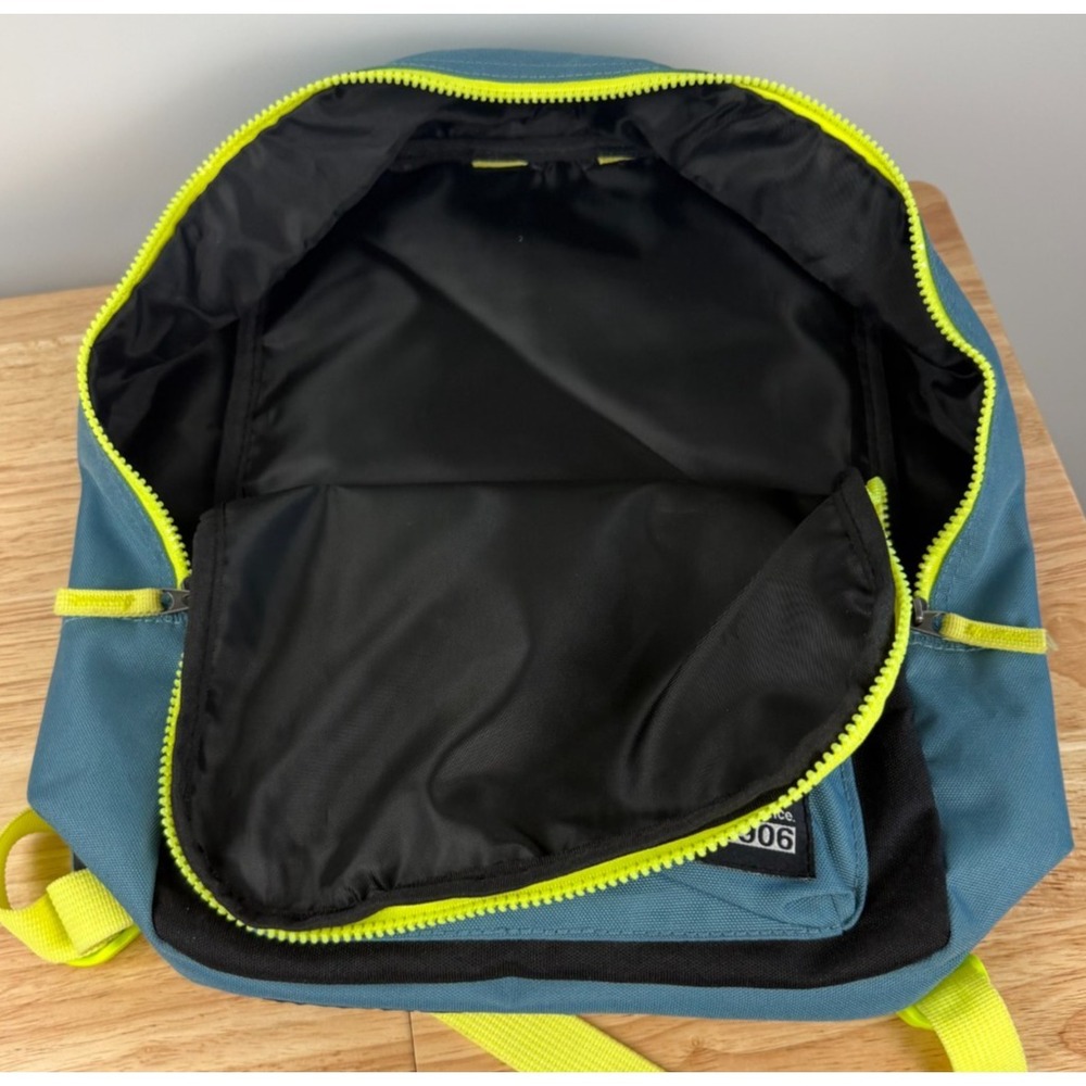 New Balance Booker‎ Jr. Colorblock Nylon School Sports Backpack 14x15 - Picture 3 of 7